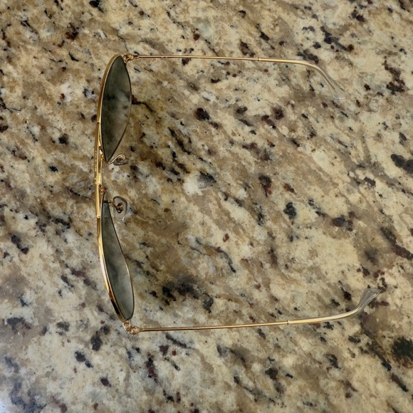 Ray Ban  Aviator Classic Large Metal Sunglasses *Barely Worn - Picture 4 of 9